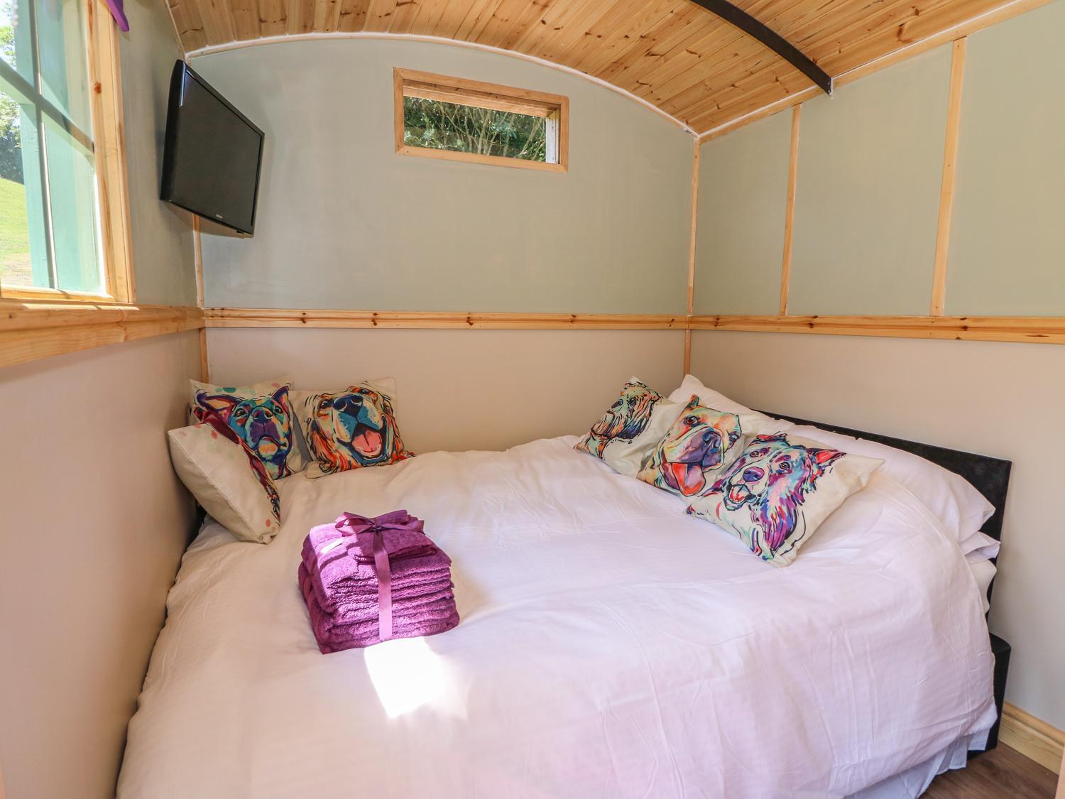 Railway Carriage Villa Абъргавени Екстериор снимка
